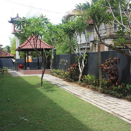 U House Seminyak 호텔 캐로보칸 외부 사진