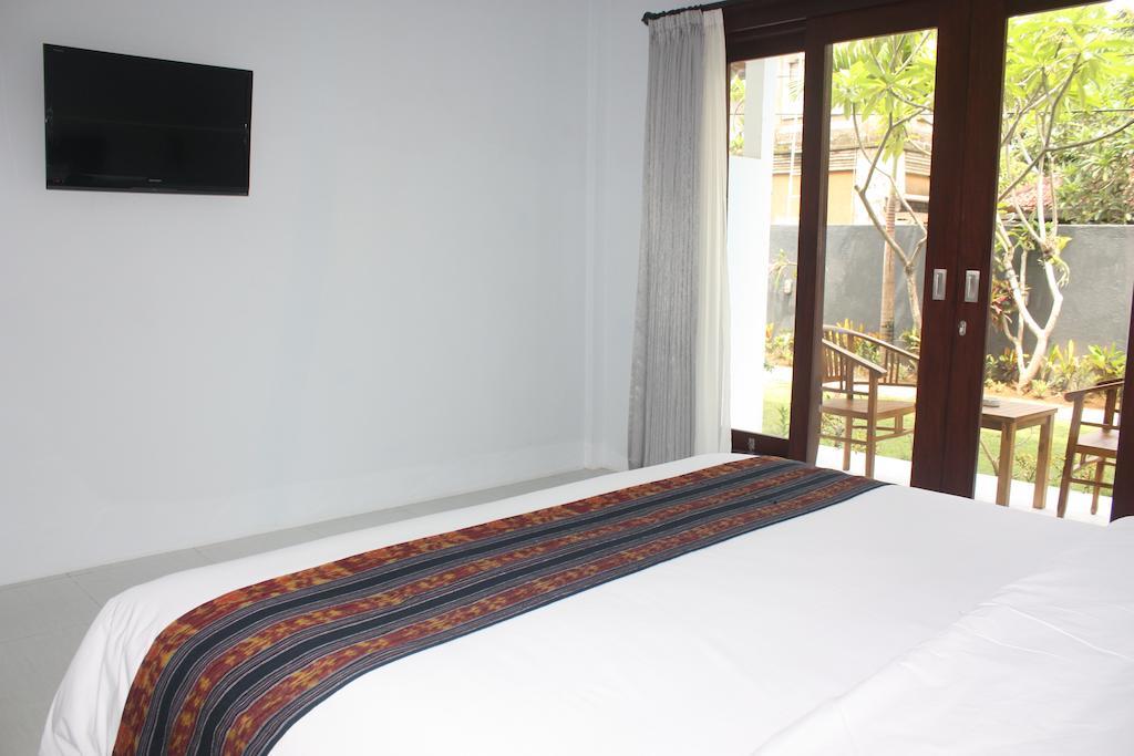 U House Seminyak 호텔 캐로보칸 객실 사진