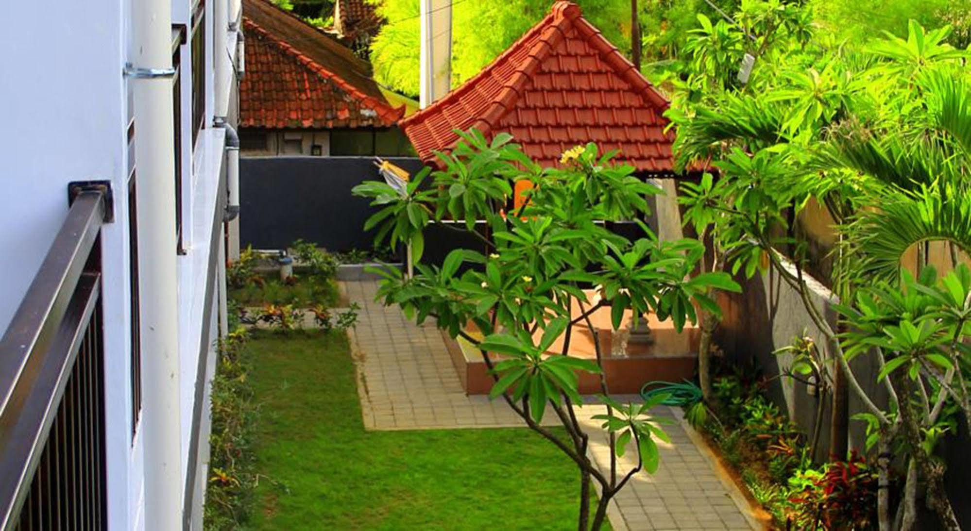 U House Seminyak 호텔 캐로보칸 외부 사진