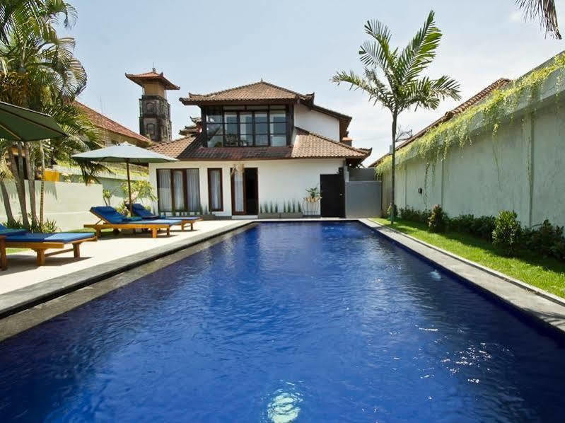 U House Seminyak 호텔 캐로보칸 외부 사진